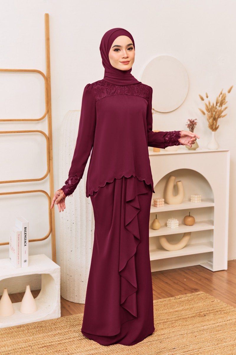 EIDRA Kurung in Maroon